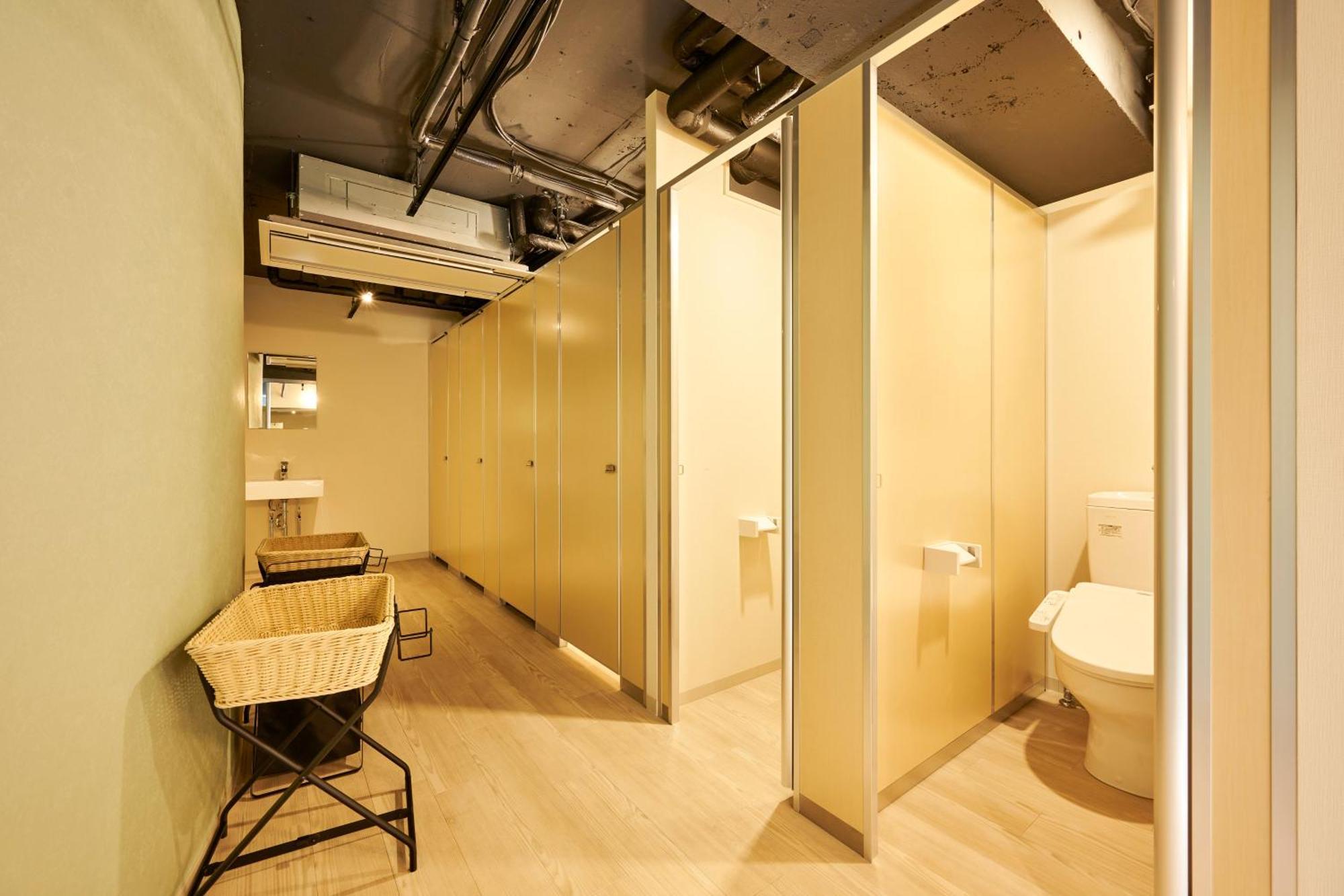 Capsule Hotel Continue Nijojokita Kjóto Exteriér fotografie